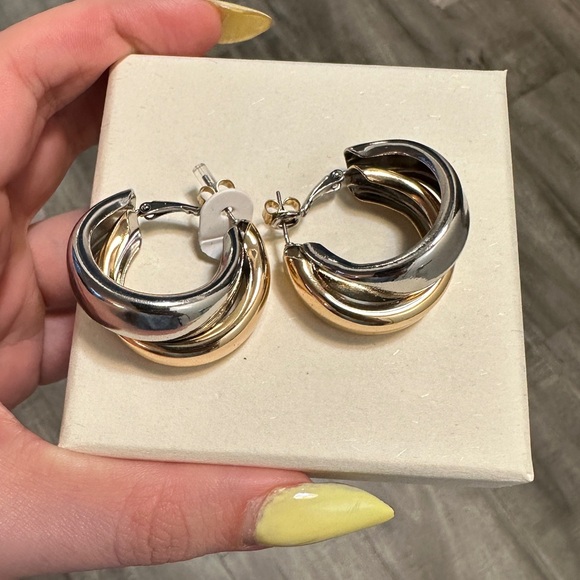 NWT. Zara Golden/Metal Double Hoops Earrings. - Picture 8 of 9